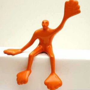 Flossi Klein V sitzend, links Hallo, Orange – Bild 1