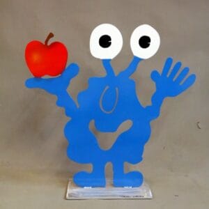 Gartenmonster mit Apfel – Bild 1