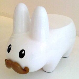 kidrobot smorkin labbit stool stache – Bild 1