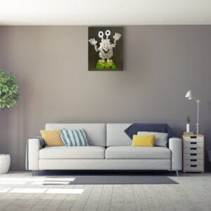 Großes Monster auf buntem Sockel – Bild 2