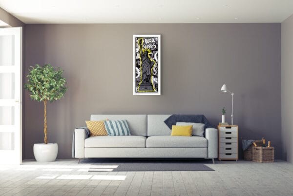 Diverse Künstler - Heather Fazzino - Tall Statue NY Tag BW Yellow Diverse Künstler - Heather Fazzino - Tall Statue NY Tag BW Yellow