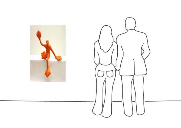 Rosalie - Flossi Gross VI sitzend, rechts Hallo, Orange